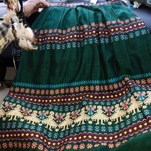 60s Hand Embroidered Dark Green Tweed Skirt🌼🌸🦋